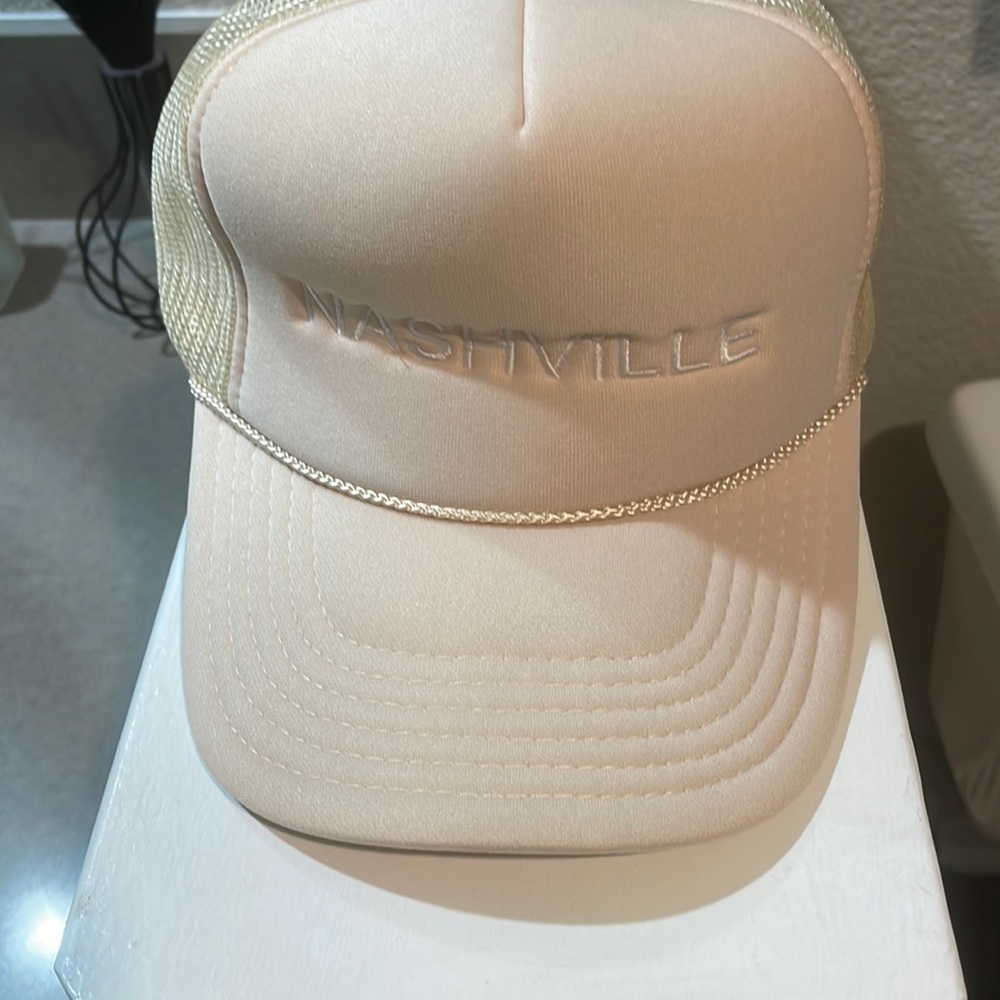 Kittenish Nashville hat